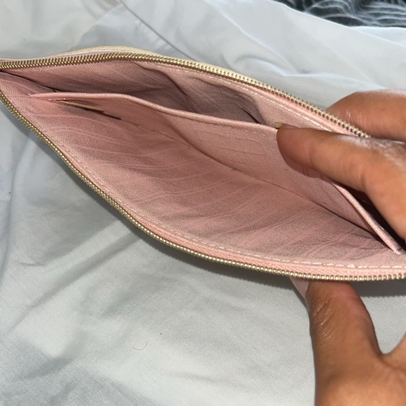 Preloved Louis Vuitton Damier NEVER FULL LARGE POUCH - Picture 8 of 9